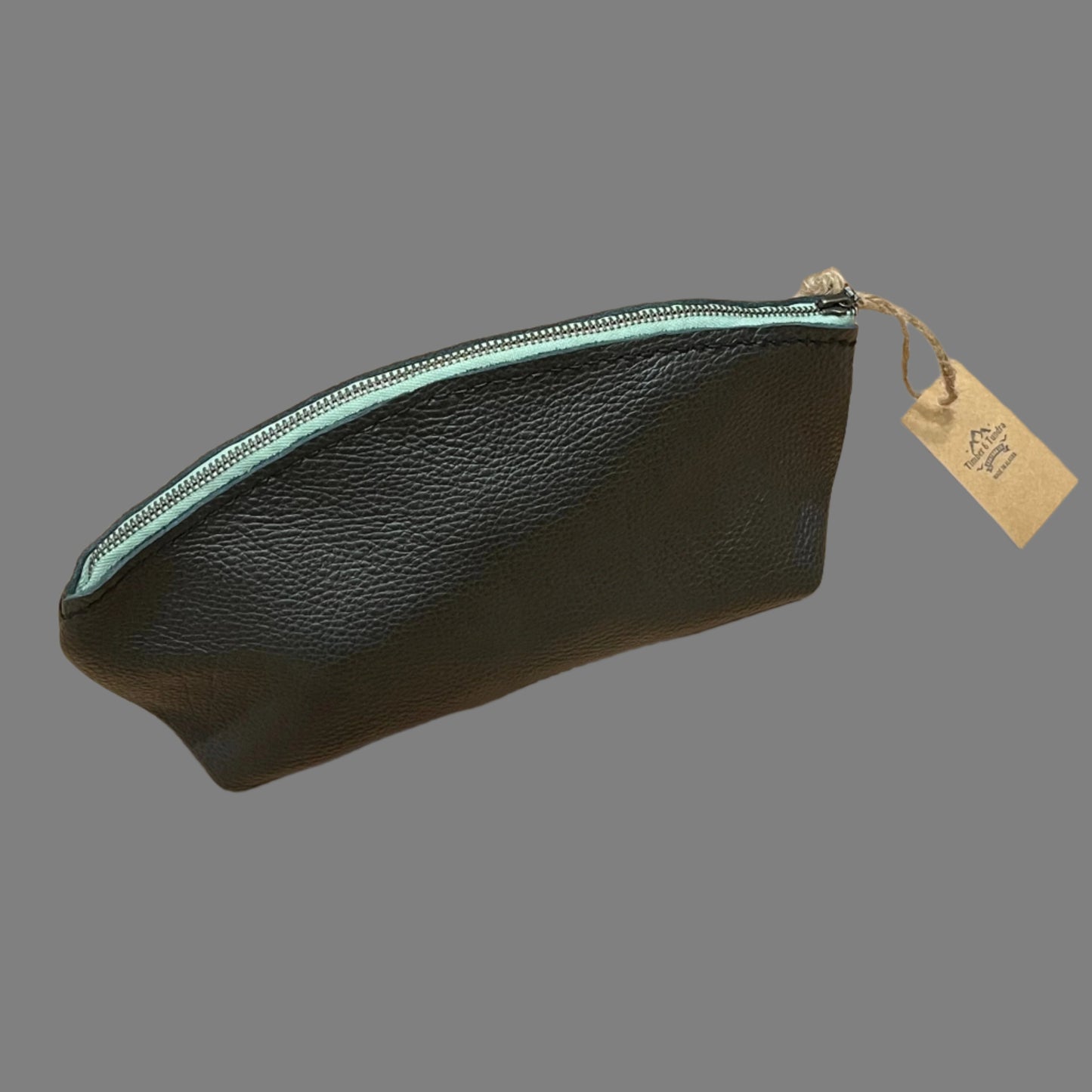 Leather travel bag by Timber & Tundra Leather Co.