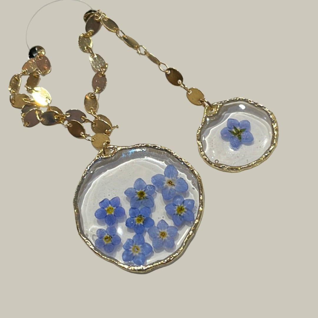 Forget-Me-Not Chain Bookmark Gold