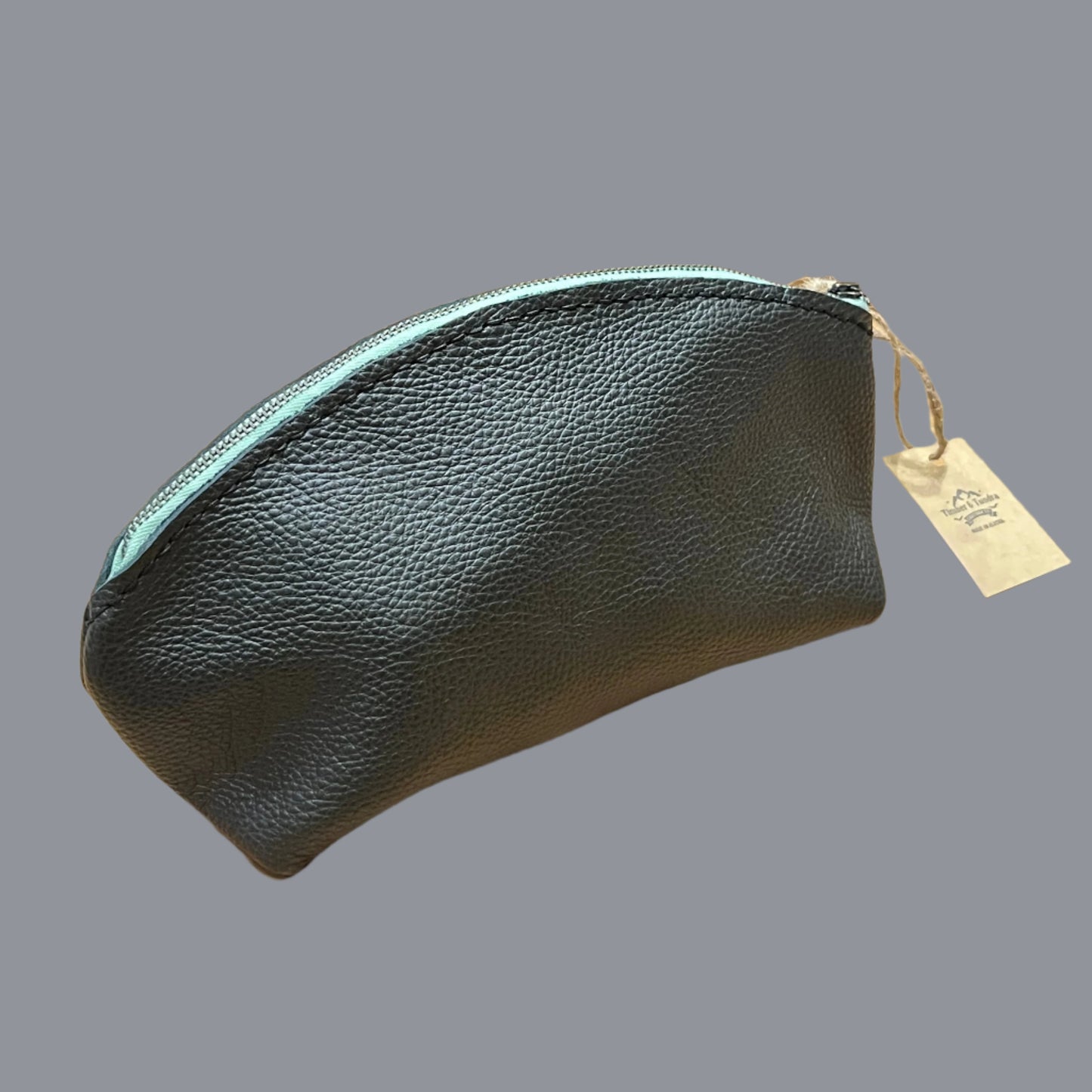 Leather travel bag by Timber & Tundra Leather Co.