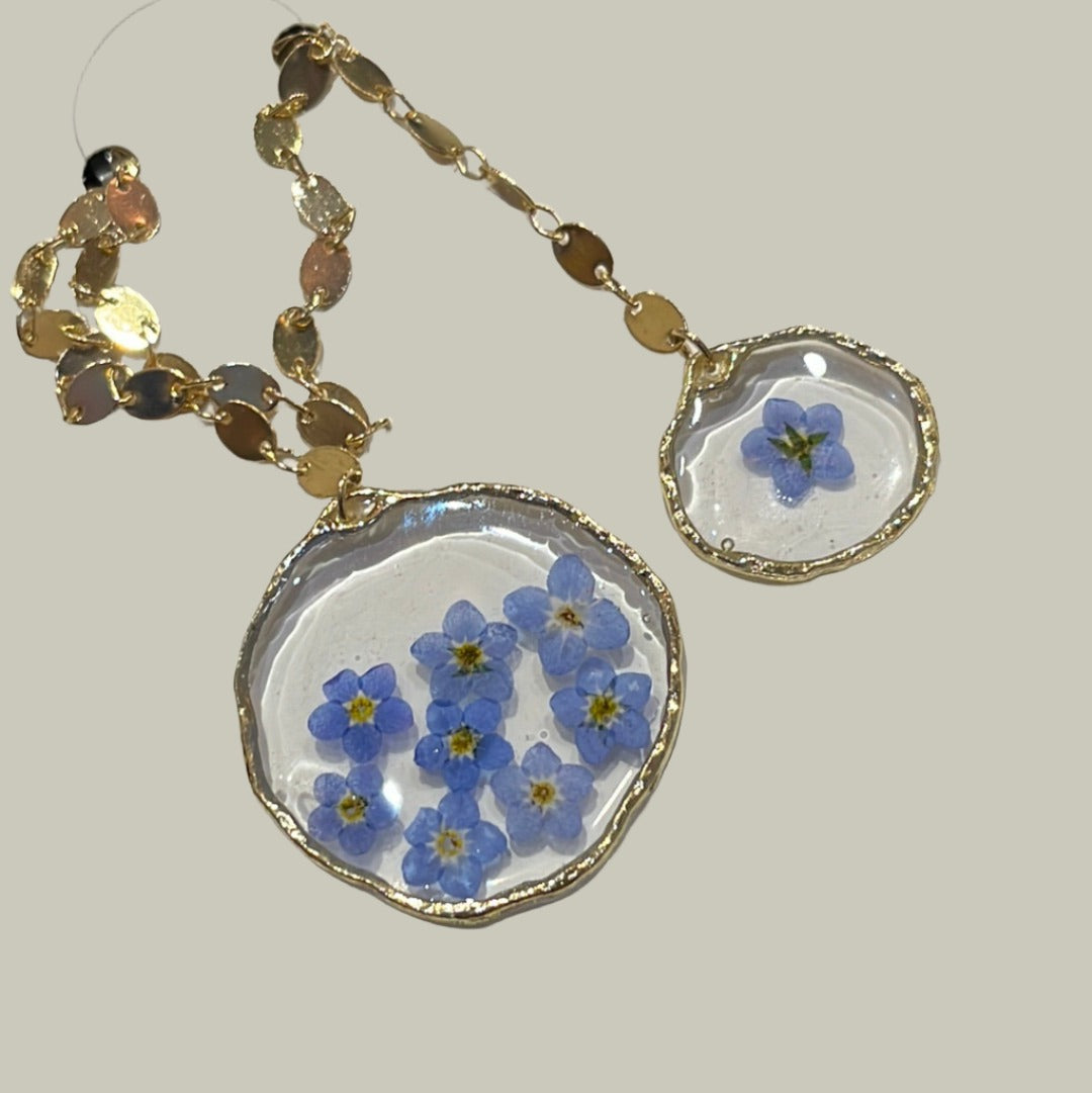 Forget-Me-Not Chain Bookmark Gold