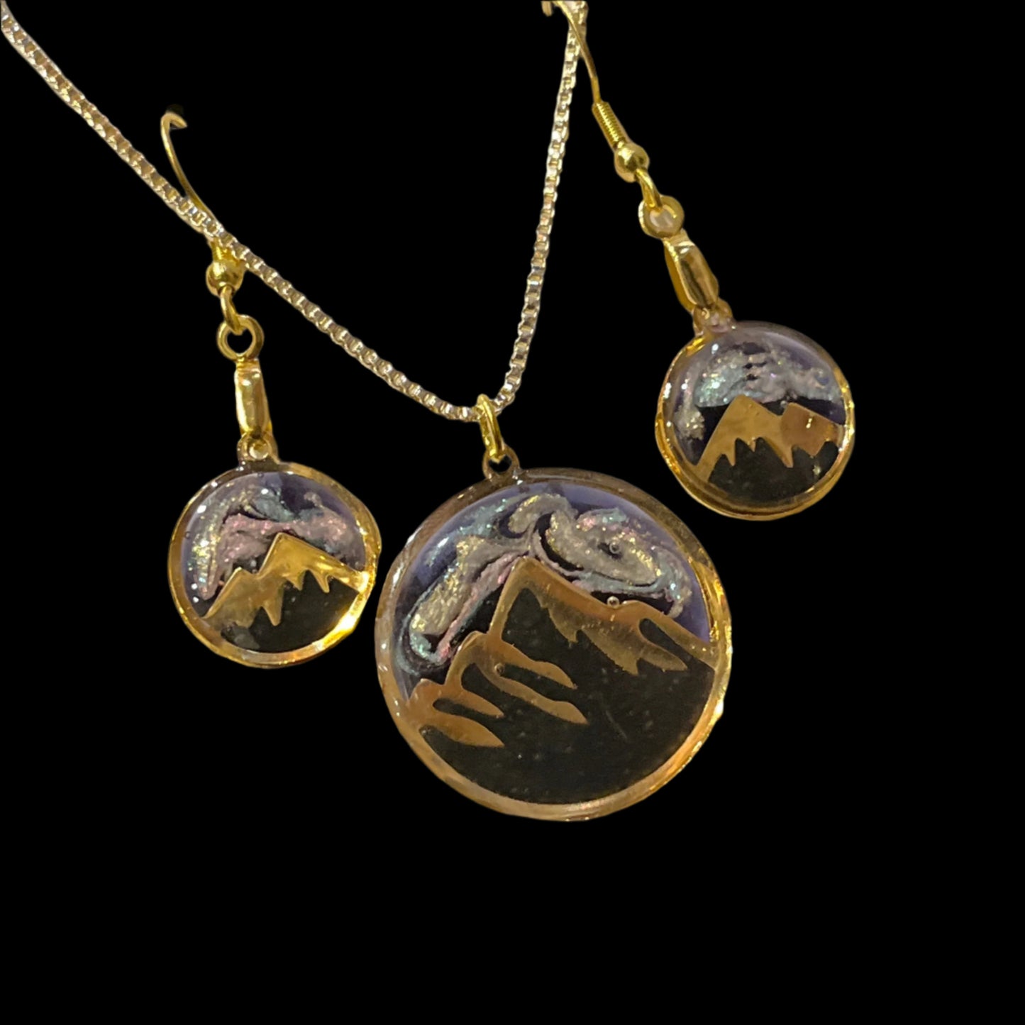 Gold Aurora Necklace & Earrings Set - Anchorage