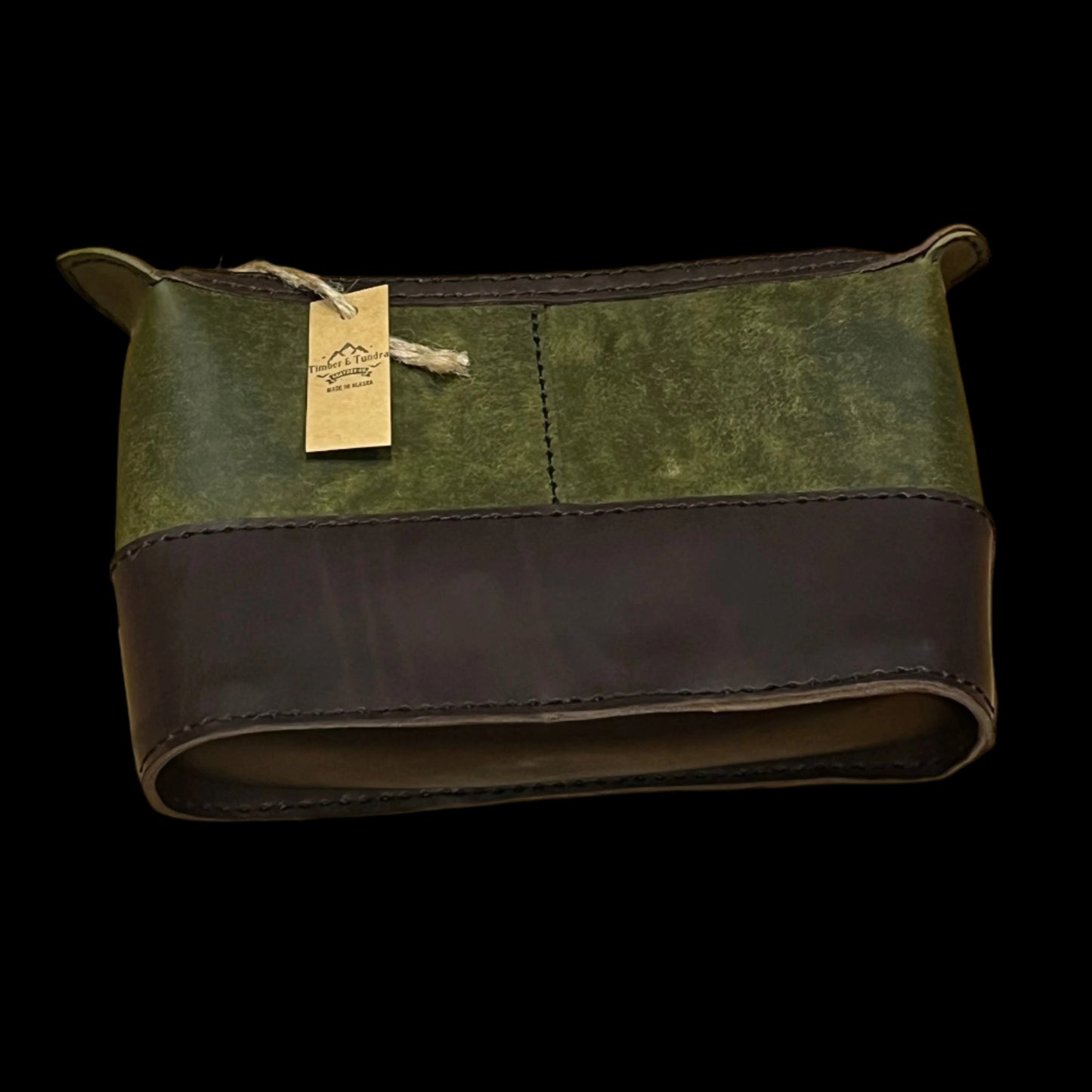 Leather travel bag by Timber & Tundra Leather Co.