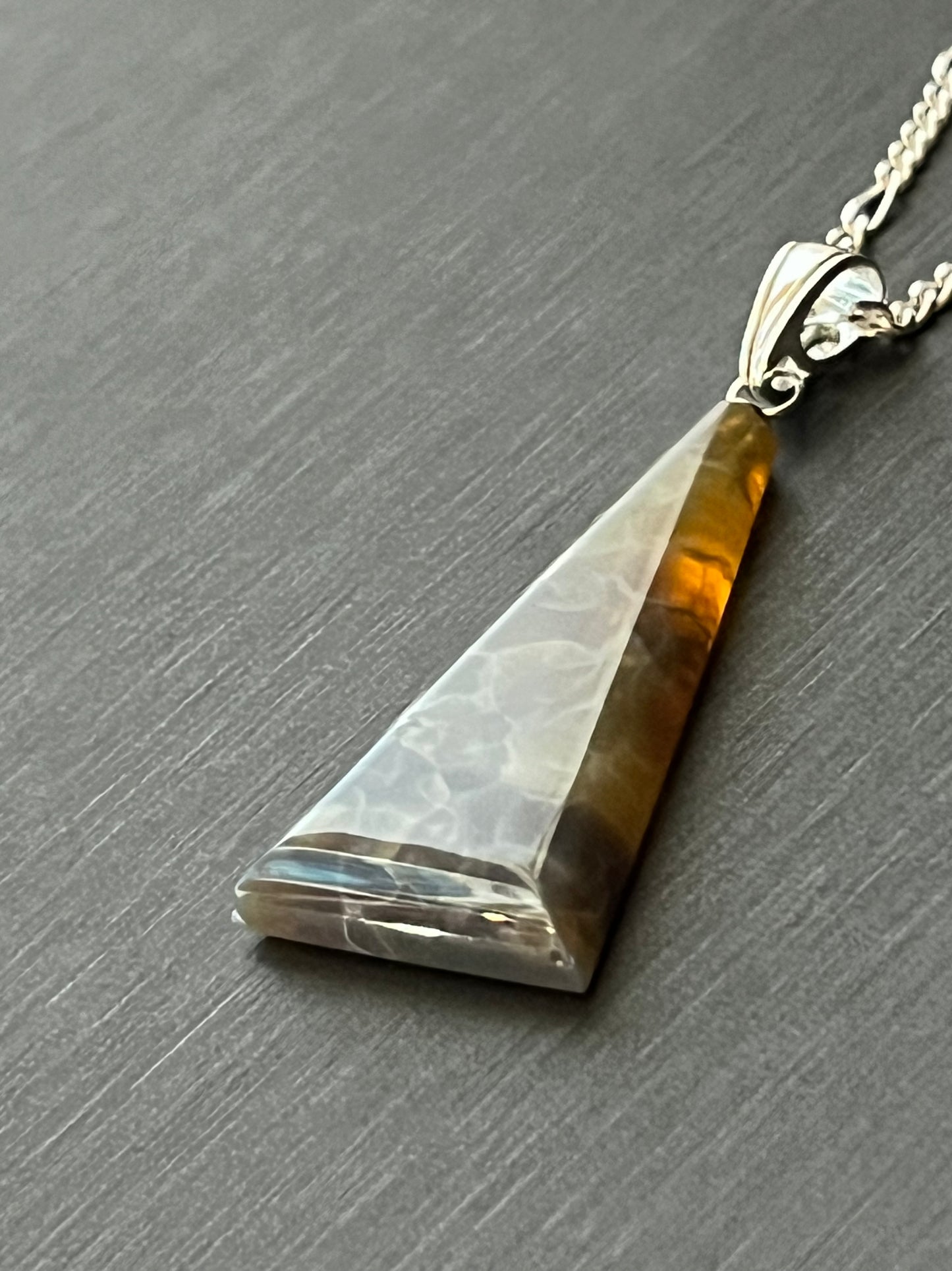 Australian Opal Pendant (20.29 ct)