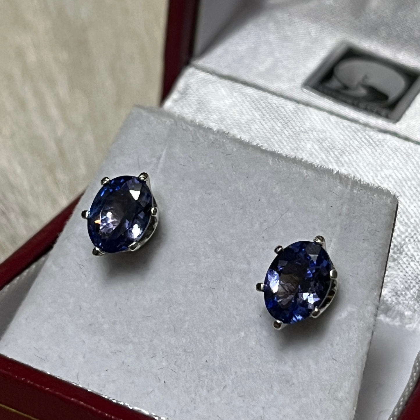 Tanzanite earrings in sterling silver 1.11 & 1.17ct. Authentic native handcraft from Alaska.