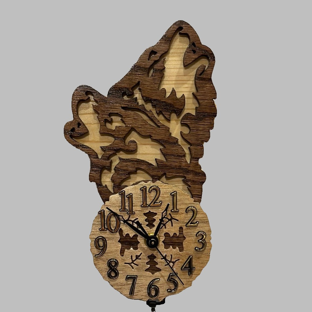 Wolves Howling Pendulum Clock