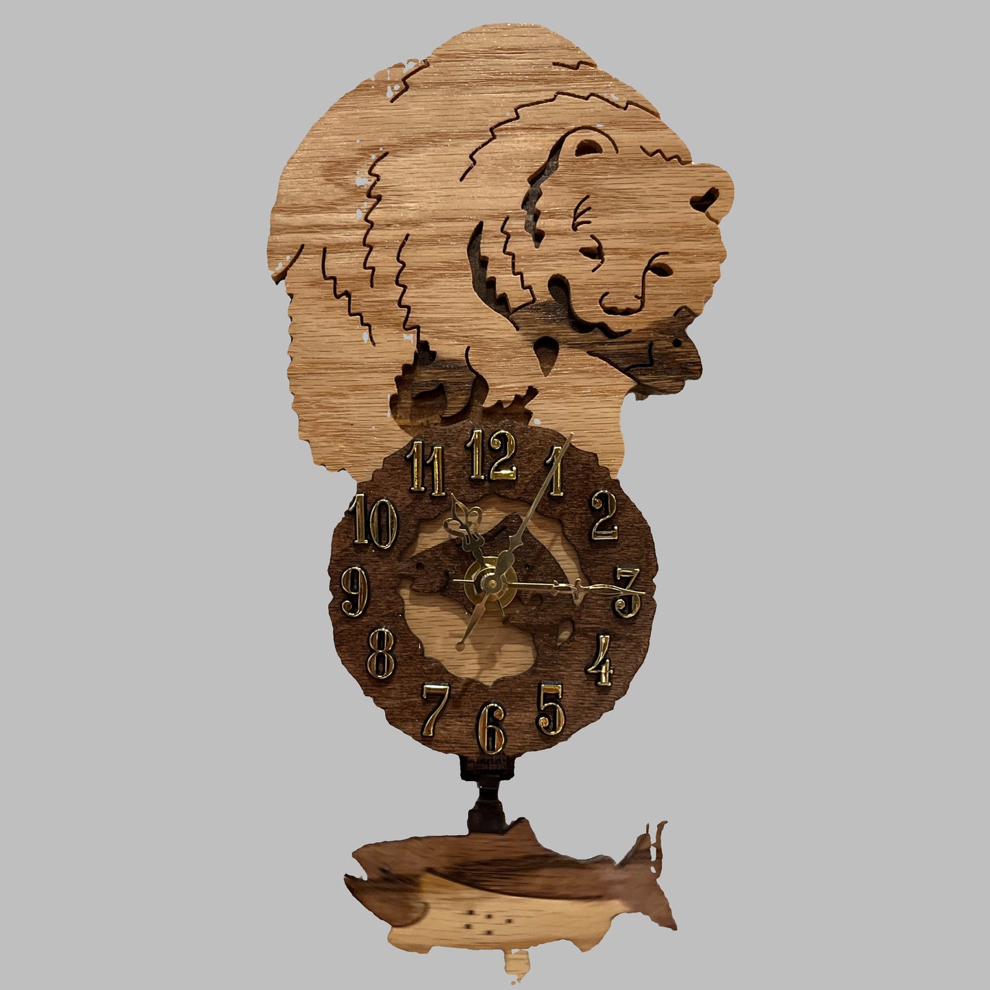 Wooden bear pendulum clock with fish pendulum hand scroll sawed, with high quality quartz movements, designed for years of service. One AA battery included.