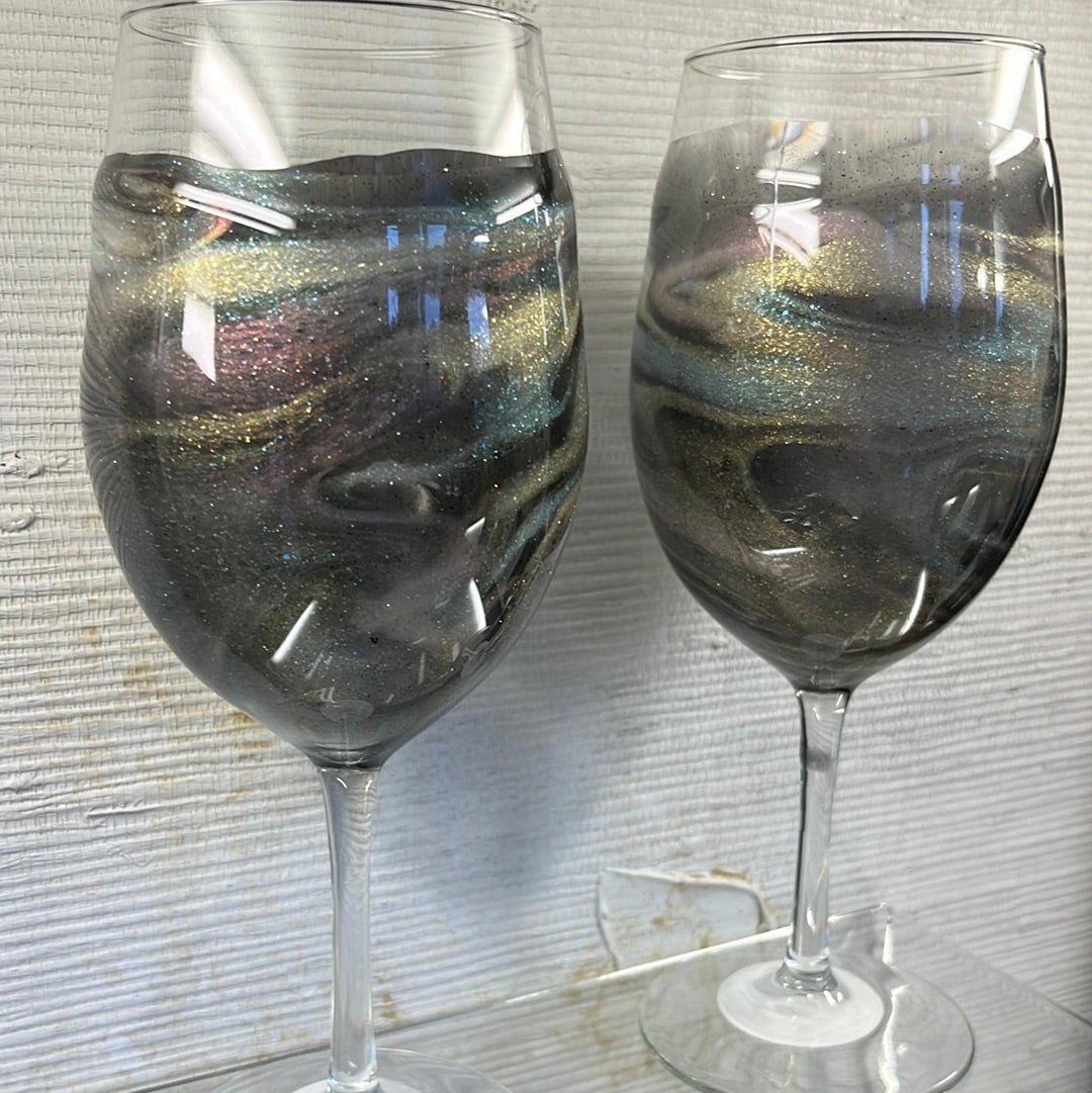 Set of 2 hand painted translucent Gold Auroa wine glasses.