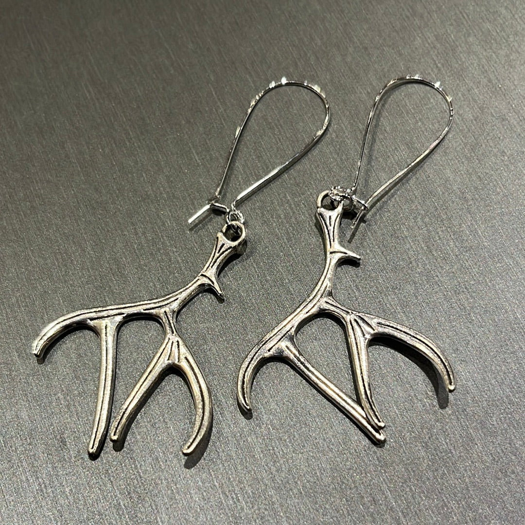 Moose Antler Earrings (Dnigi K'da)